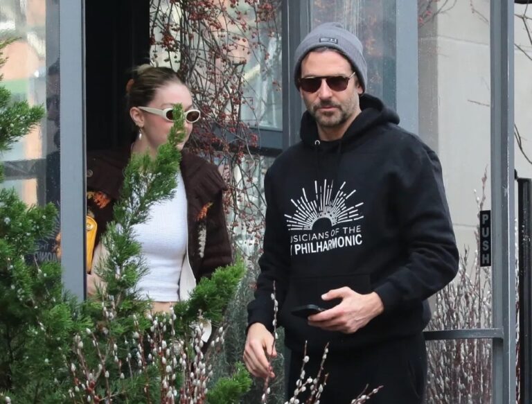 Bradley cooper And the super model Gigi Hadid's street photos are cool!