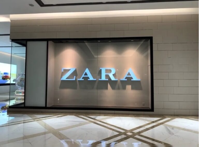 Zara is going to withdraw from China and close more stores.